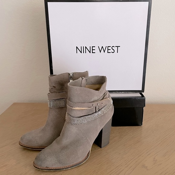 NINE WEST Ankle Boots - Picture 2 of 3
